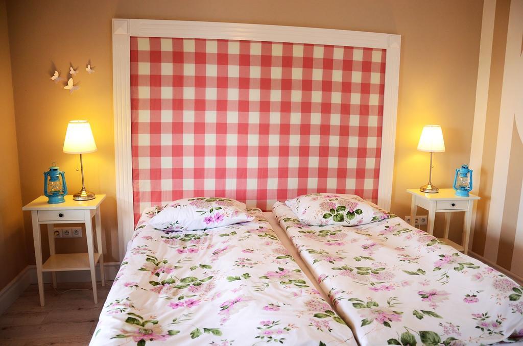 Stare Sady Chillout Rooms "Pod Jabloniami" Mikołajki Kamer foto